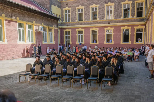 Diplomaoszt&oacute; 2024