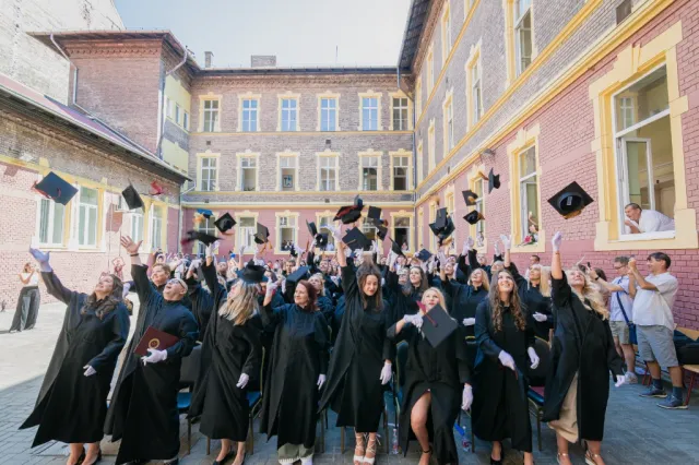 Diplomaoszt&oacute; 2024