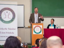 &Eacute;lhető k&ouml;rnyezet, fenntarthat&oacute; fejlőd&eacute;s Konferencia